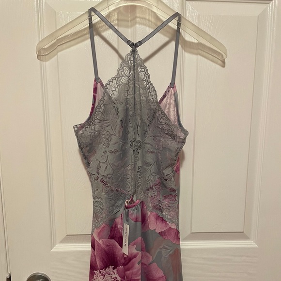 Purple and Grey Lace Nightie - Picture 2 of 2